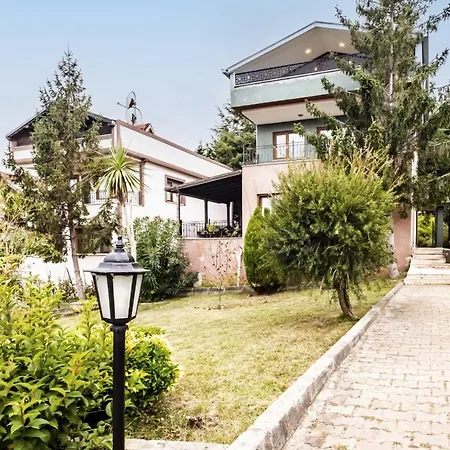 Remarkable Close To With Pool In Sile Estambul