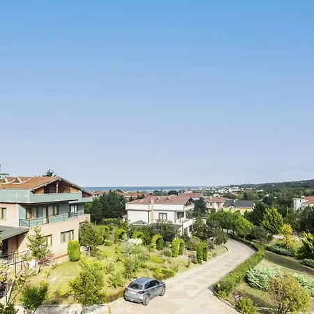 Villa Remarkable Close To With Pool In Sile